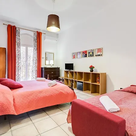 Domus Ricca Termini Apartment *