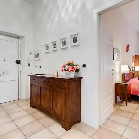 Apartment Domus Ricca Termini Rome
