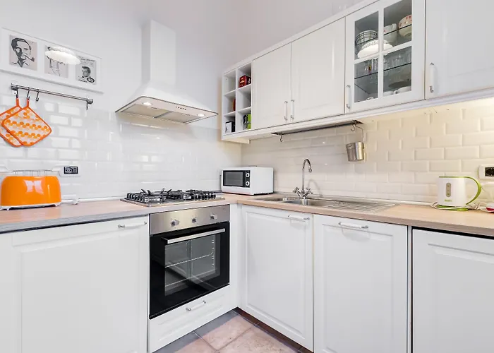 Domus Ricca Termini Apartment